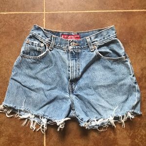 Levi High waisted shorts
